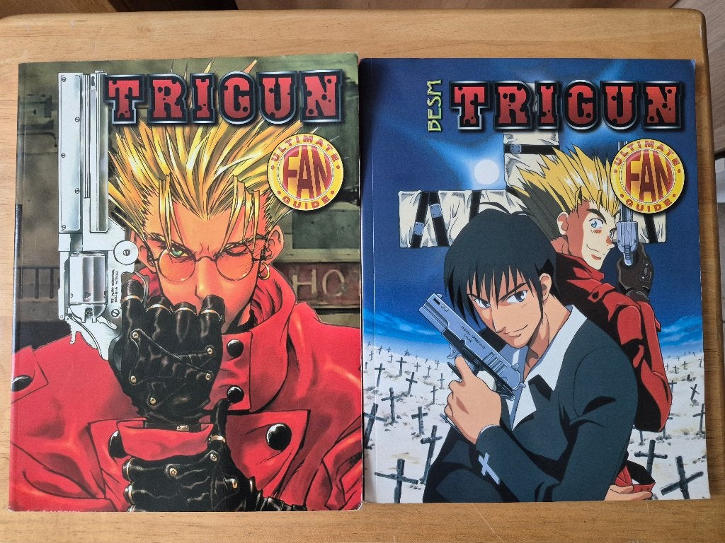 Lot Trigun Ultimate Fan Guide (2 volumes), Livres, Enlèvement, Autres types
