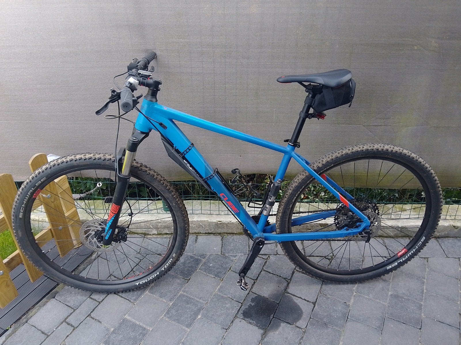 cube reaction red& Blue, Vélos & Vélomoteurs, Vélos | VTT & Mountainbikes, Autres marques, Comme neuf, Enlèvement, Frein à disque