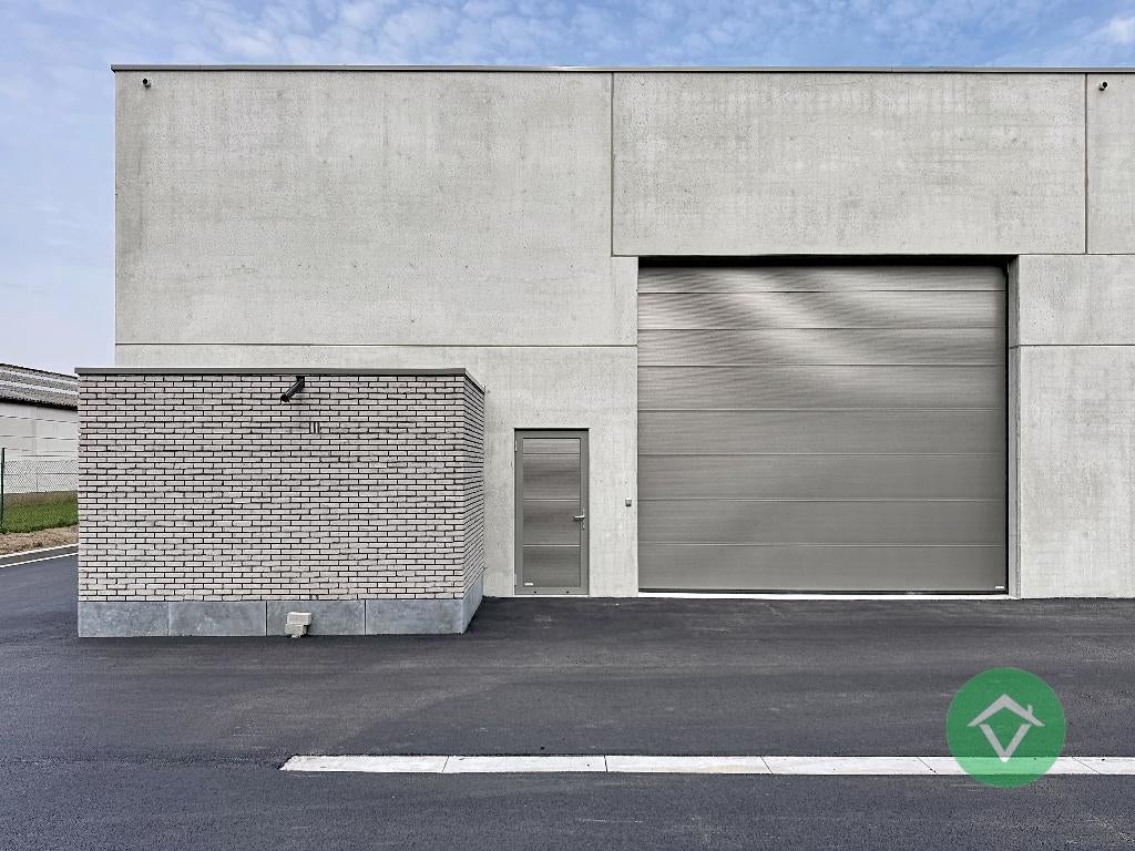 Nieuwbouw loods KMO-UNIT te koop 237 m² met 1 parkeerplaats, Immo, Huizen en Appartementen te koop, Provincie West-Vlaanderen