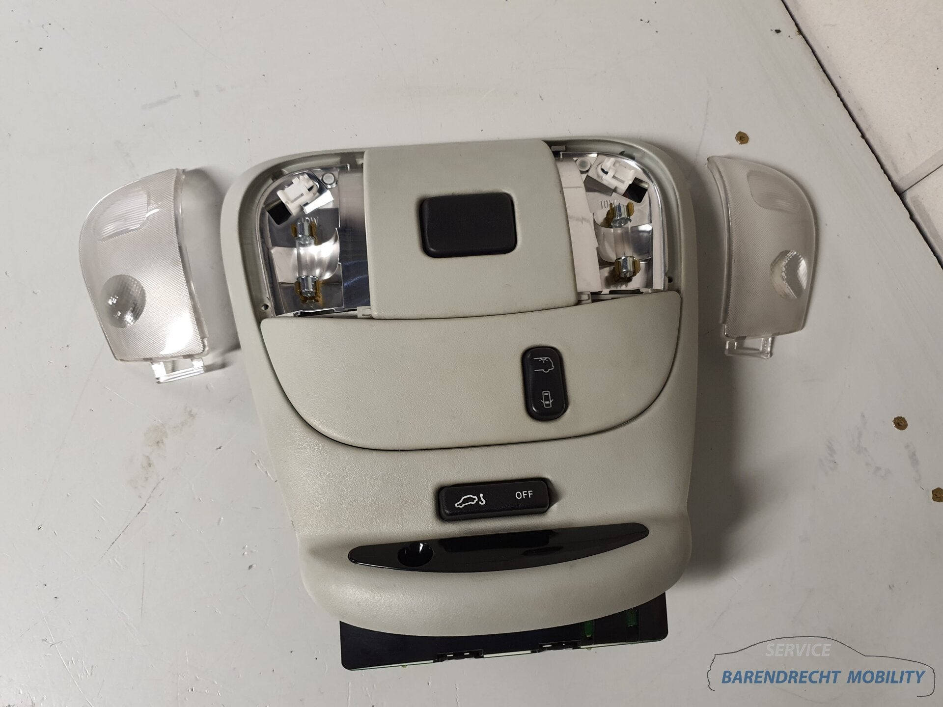 Eclairage int rieur Mercedes W163 ML Classe M 16228387 d'ori, Mercedes-Benz AG, Mercedes-Benz, Utilisé, Mercedesstrasse 120
70372  Stuttgart, DE