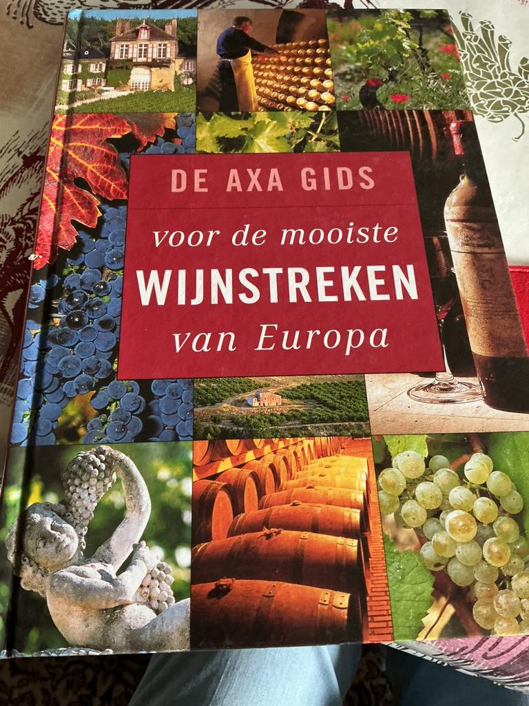 Axa gifs  voor de mooiste wijnstreken van Europa, Ophalen, Zo goed als nieuw