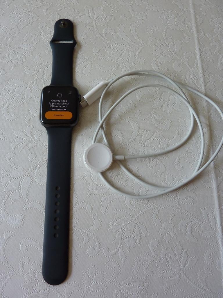 Montre Apple Watch SE 2022 noire 44mm, Enlèvement ou Envoi, IOS, Comme neuf, Apple
