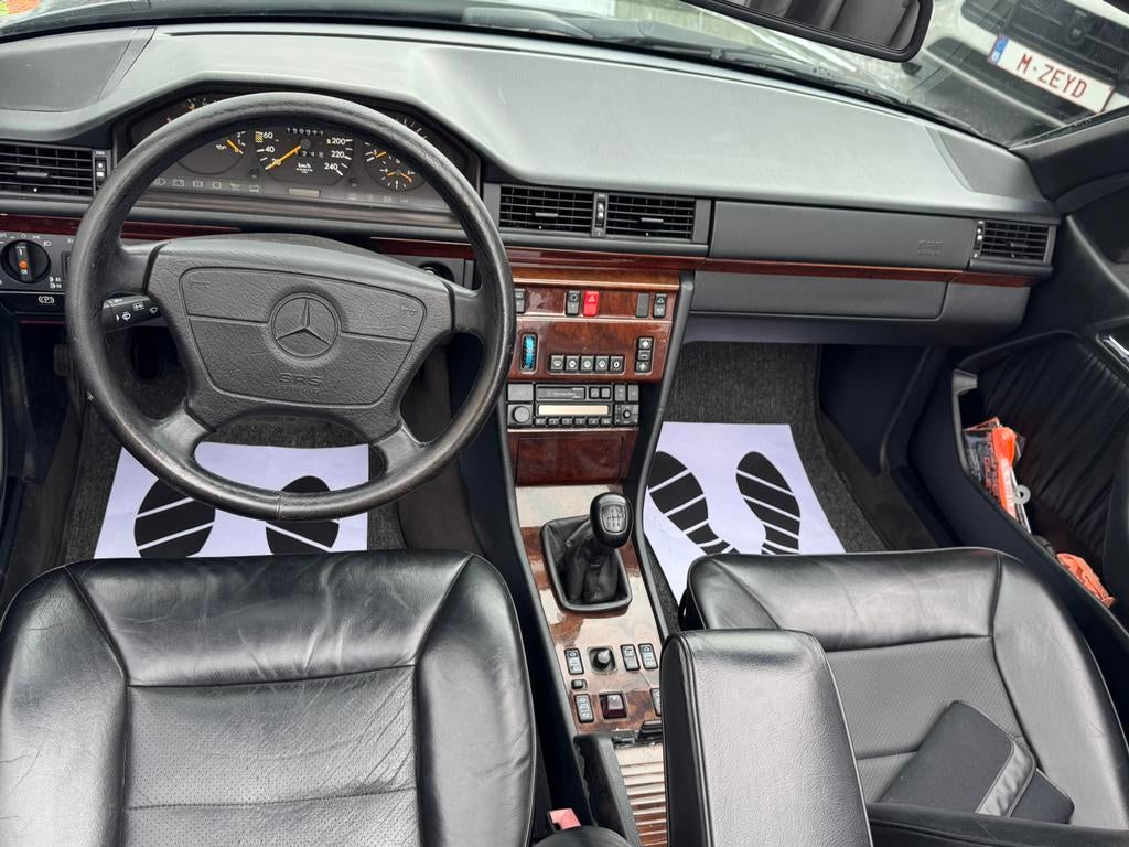 Mercedes-Benz E 200 Cabriolet/Ancetre-Oldtimer - 150.000 km!, foto 10