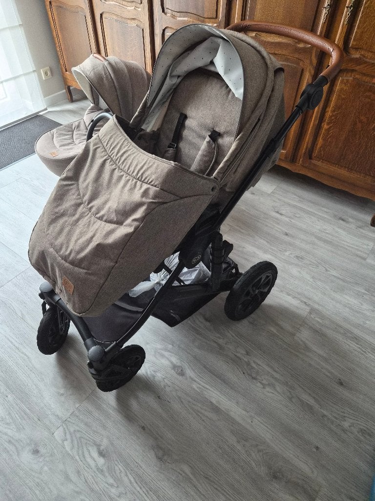 Kinderkoets Kinder Kraft bruin 3 in1, Zo goed als nieuw, Combiwagen, Luchtbanden, Ophalen