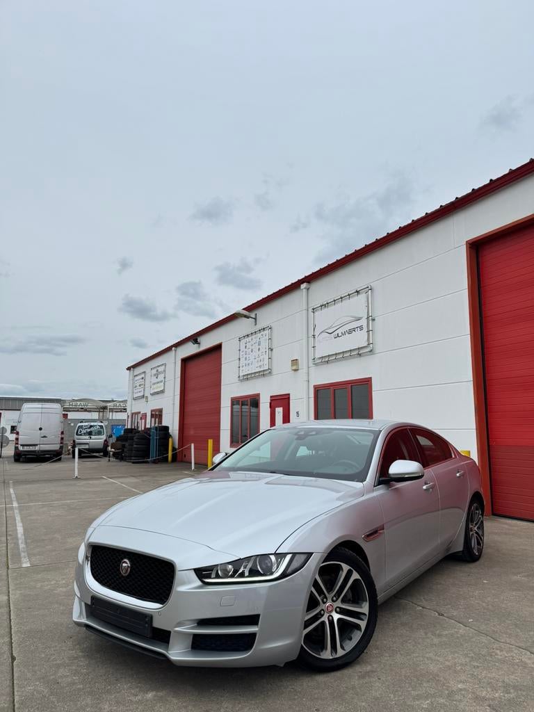 Jaguar XE 2016 110.000km 2.0 179pk automaat/led/cam, Auto's, Automaat, Leder, Bedrijf, Dealer onderhouden