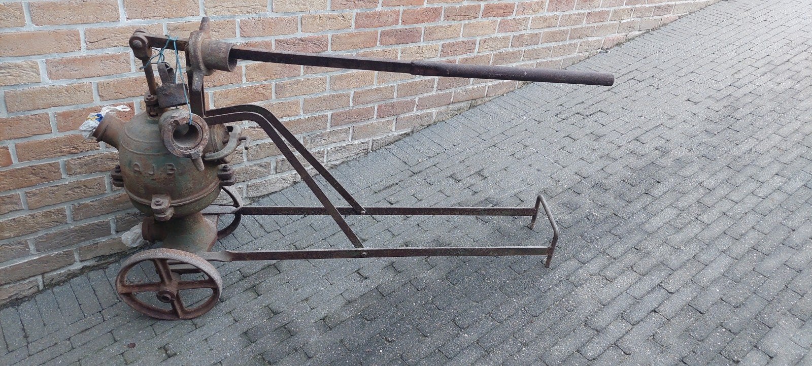 Antieke waterpomp, Antiek en Kunst, Ophalen