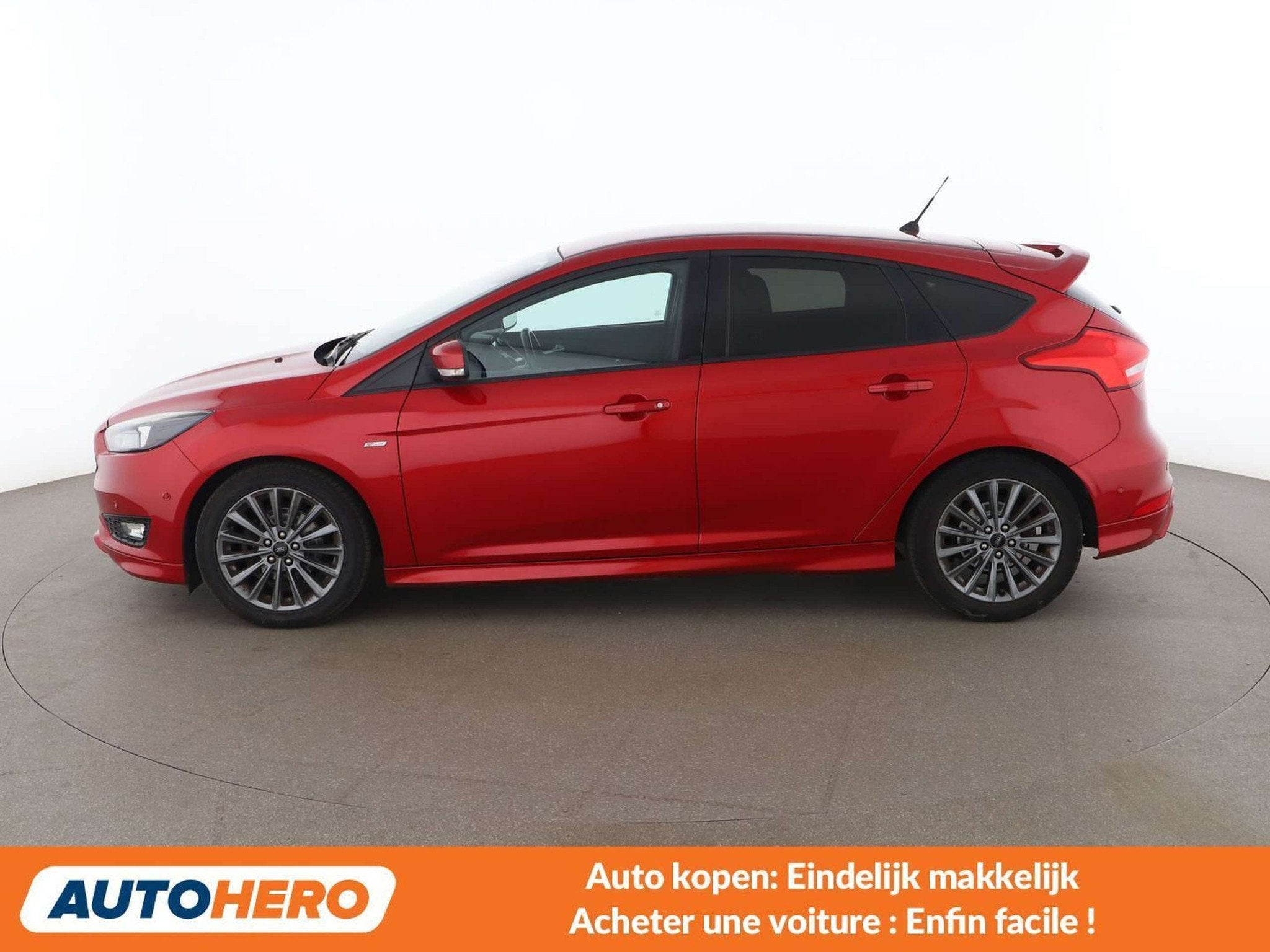 Ford Focus 1.0 EcoBoost ST-Line, Achat, Boîte manuelle, Noir, 5 portes