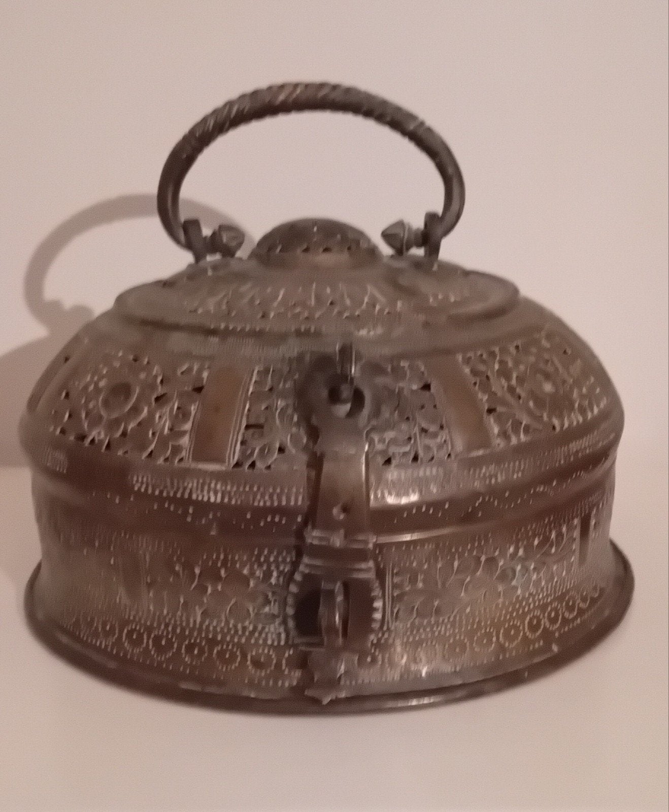 Boîte asiatique en cuivre, Antiquités & Art, Enlèvement ou Envoi, Cuivre