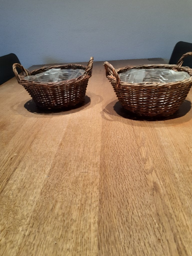 2 mandjes, Huis en Inrichting, Mand, Rond, Ophalen of Verzenden, Zo goed als nieuw