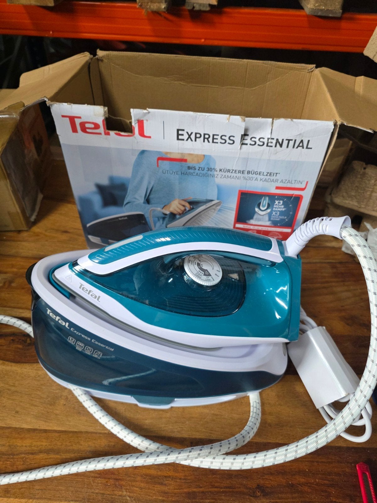 Tefal express essentiel, Electroménager, Enlèvement ou Envoi, Neuf, Fer à repasser avec cordon