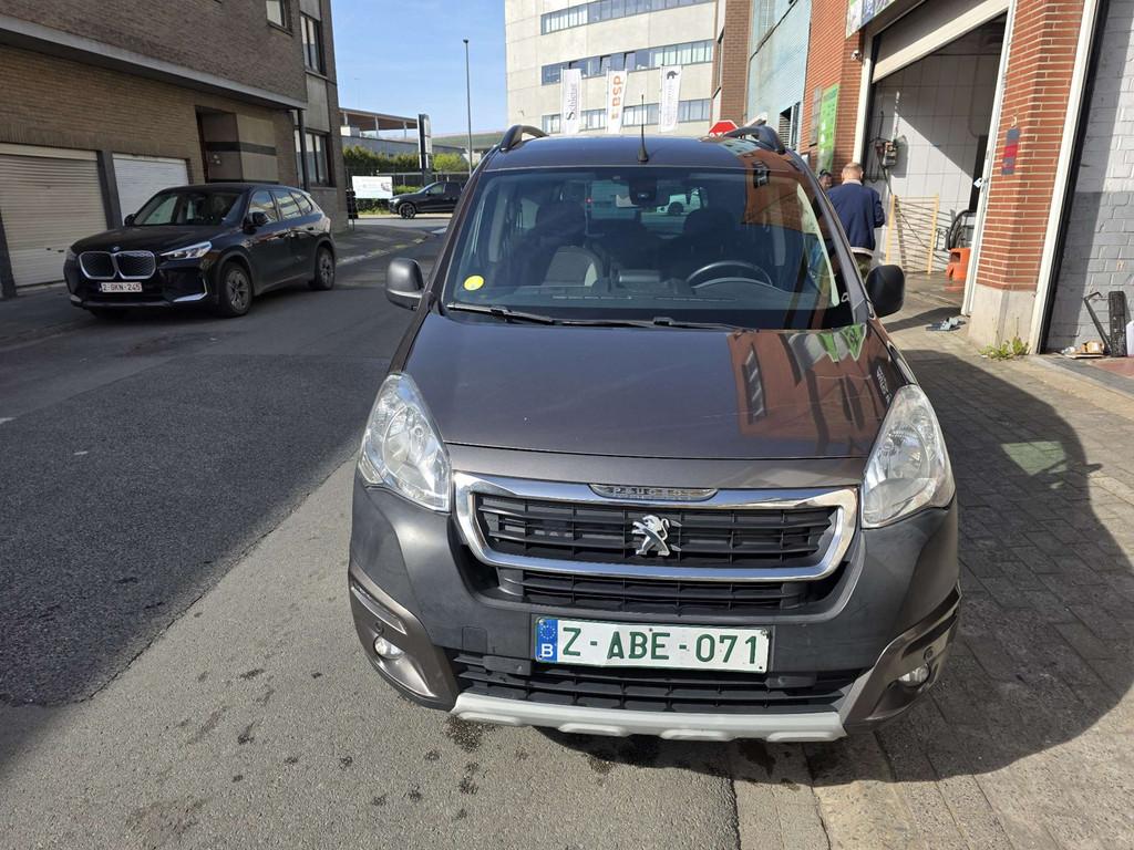 Peugeot Partner Tepee BlueHDi 100 Stop&Start Allure, Auto's, Peugeot, Voorwielaandrijving, Gebruikt, Euro 6, 4 cilinders