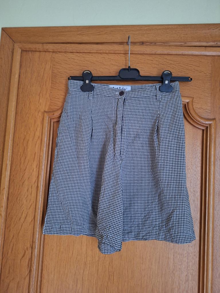 short pied de poule noir/blanc - taille: 32/34, Autres couleurs, Anita Soleda, Comme neuf, Enlèvement