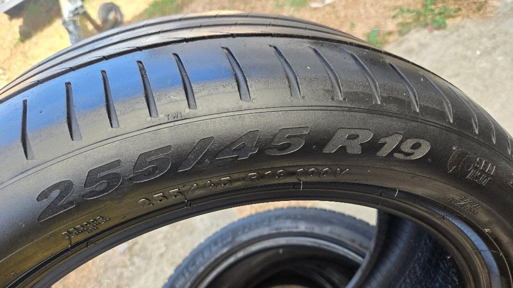 2 x 255 45 R19, Gebruikt, 255 mm, Band(en), Personenwagen