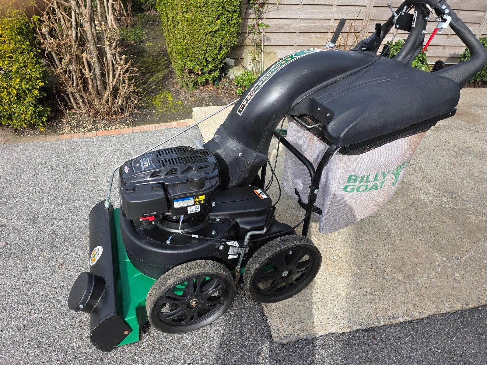 Aspirateur feuilles Pro Billy Goat, Jardin & Terrasse, Avec sac de ramassage, Comme neuf, Enlèvement, Billy Goat