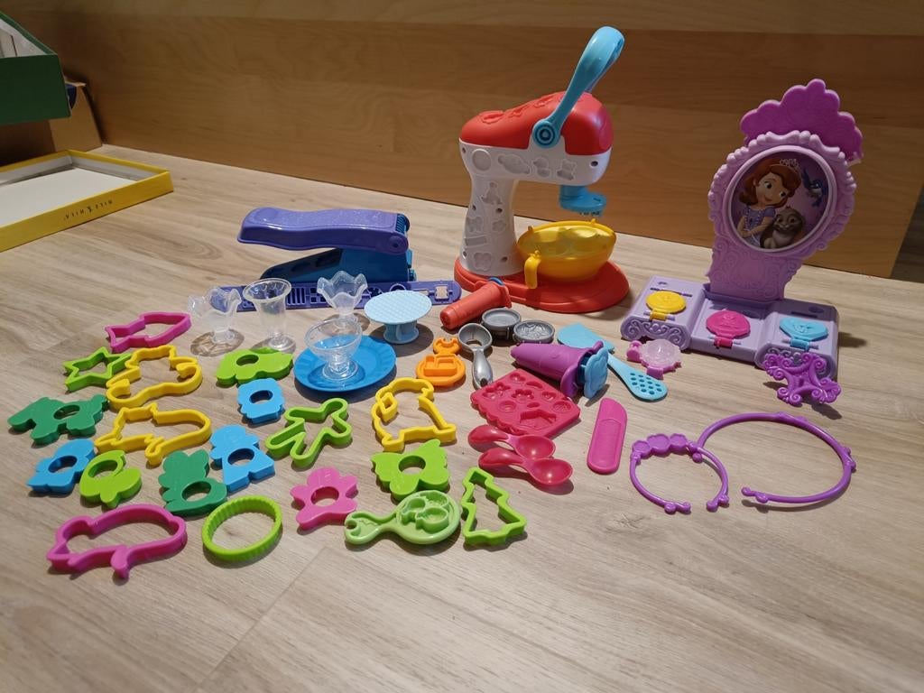 Play-Doh spulletjes, Ophalen