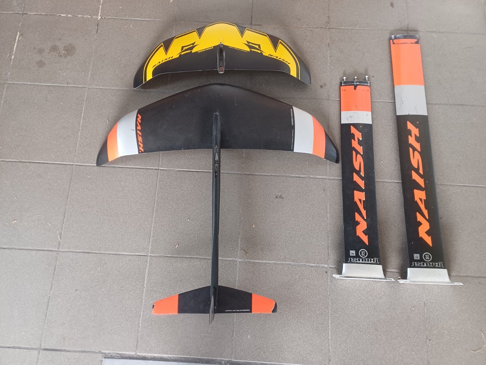 Foilset Naish 2 mâts 2 ailes avant, Enlèvement