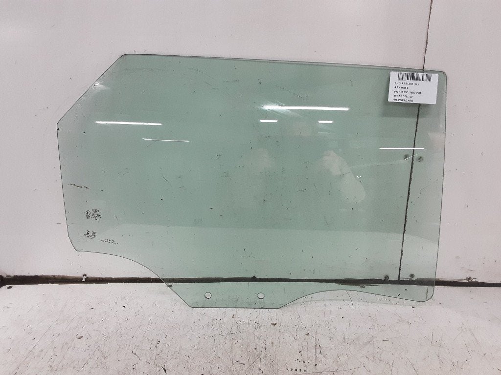VITRE ARRIERE DROITE Audi A1 Sportback (GBA) (01-2018/-), Utilisé, Audi
