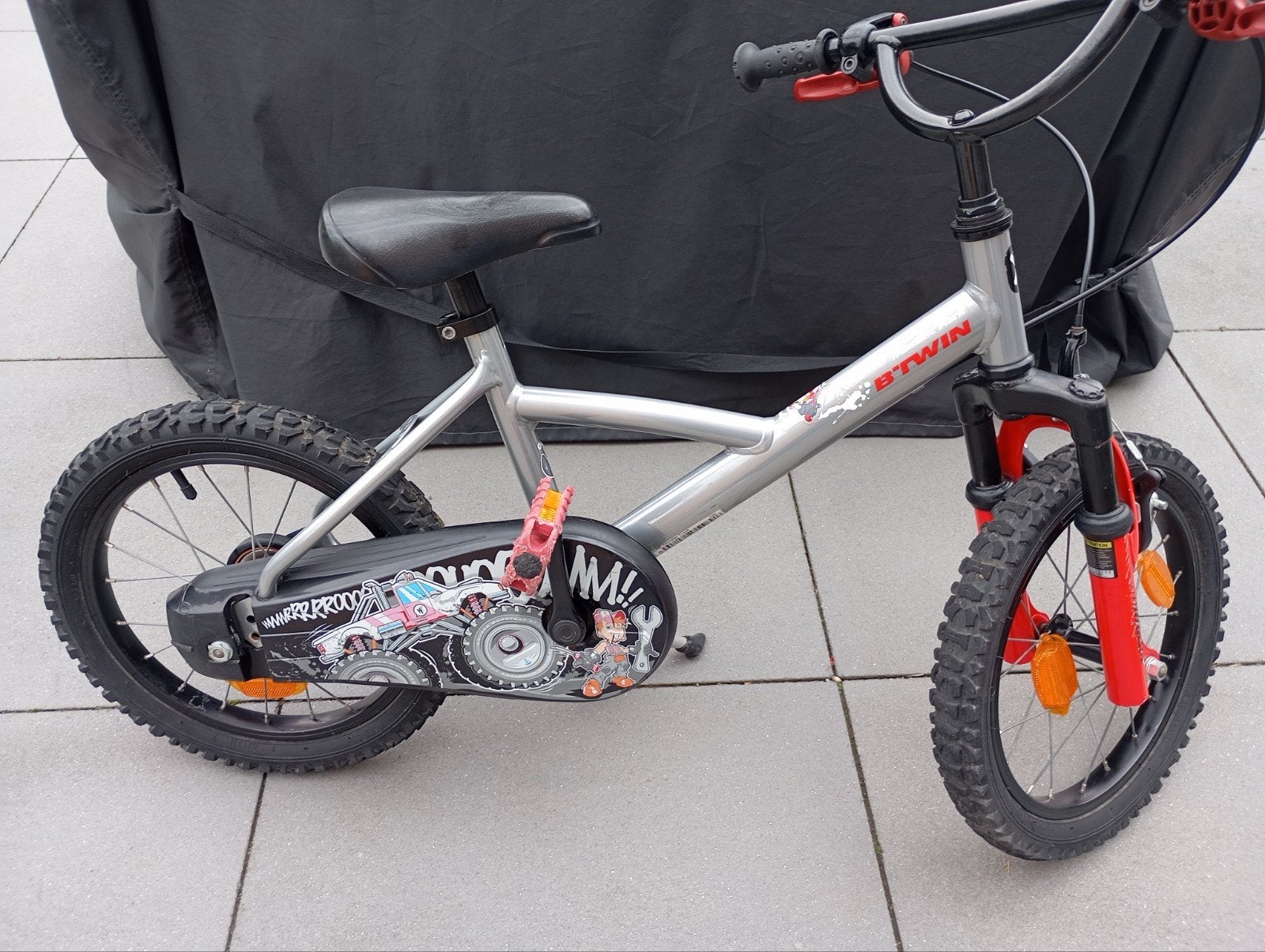 vélo 16 pouces avec suspension avant, Frein sur jante, Comme neuf, Enlèvement, BTwin Décathlon