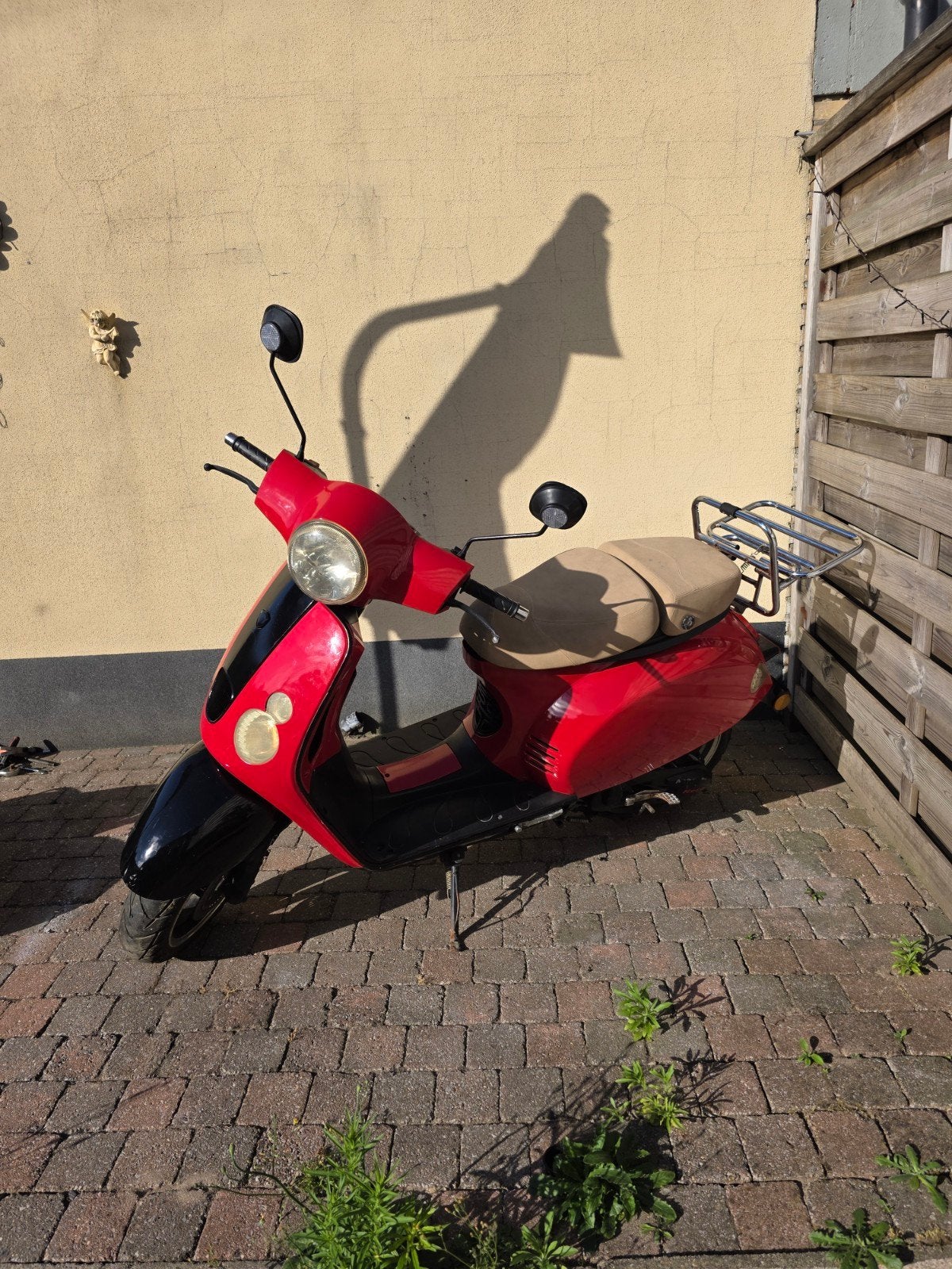 Neco agira a klase, Fietsen en Brommers, Snorfietsen en Snorscooters, Ophalen