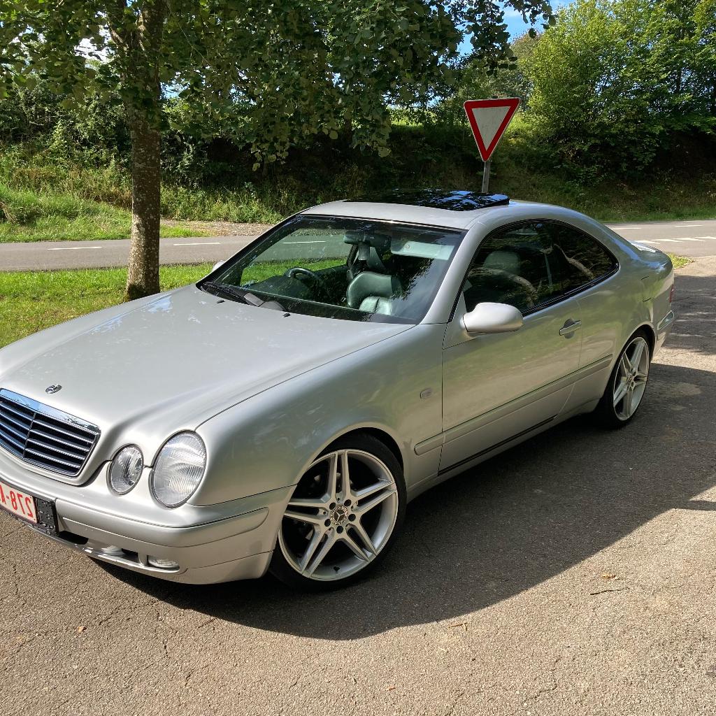 Mercedes clk 200 coupé 52000km, Autos, Entreprise, Boîte manuelle, Toit ouvrant, Noir