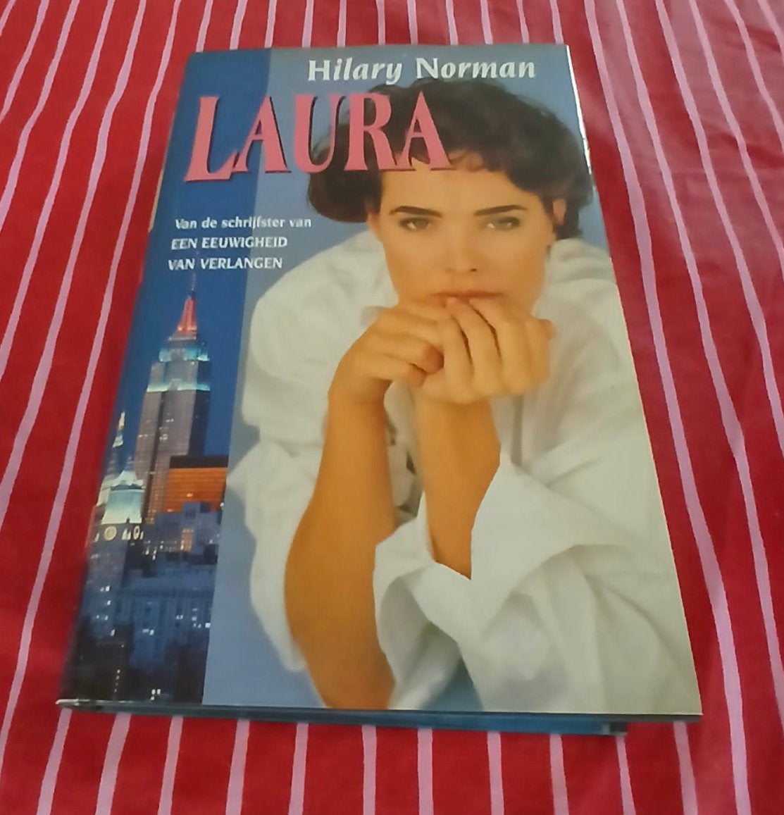 Psychologische thriller en roman “Laura” van Hilary Norman, Ophalen of Verzenden, Zo goed als nieuw