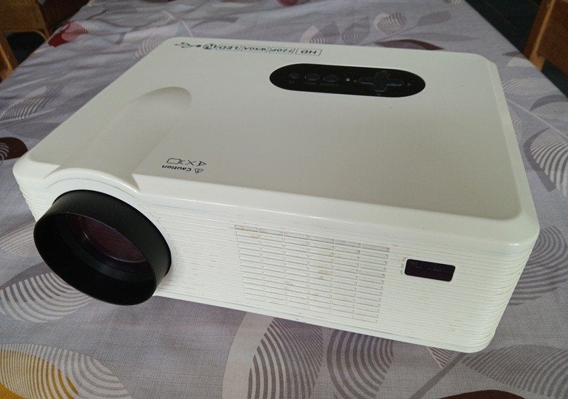 Projector - HD - LED, Computers en Software, Harde schijven, Ophalen of Verzenden, Zo goed als nieuw, Laptop