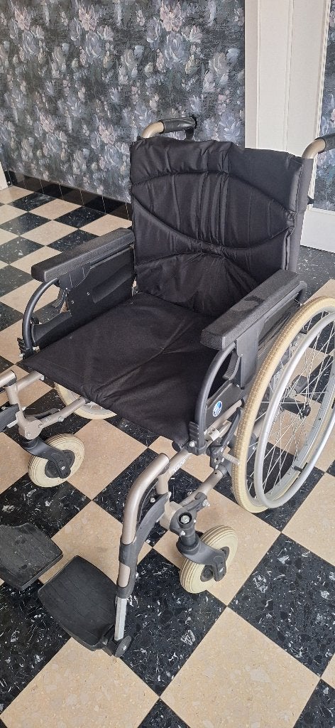 Fauteuil roulant, Enlèvement, Pliant, Utilisé, Fauteuil roulant à pousser
