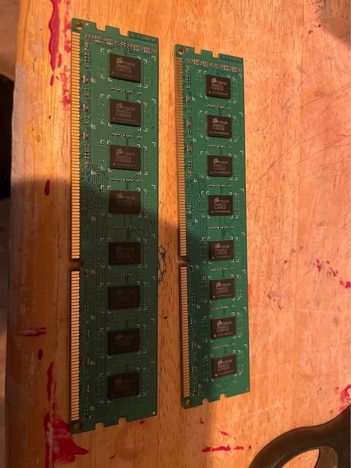 RAM DIMM DDR3 2go pc fixe, Informatique & Logiciels, Enlèvement ou Envoi, DDR3, Utilisé, Desktop