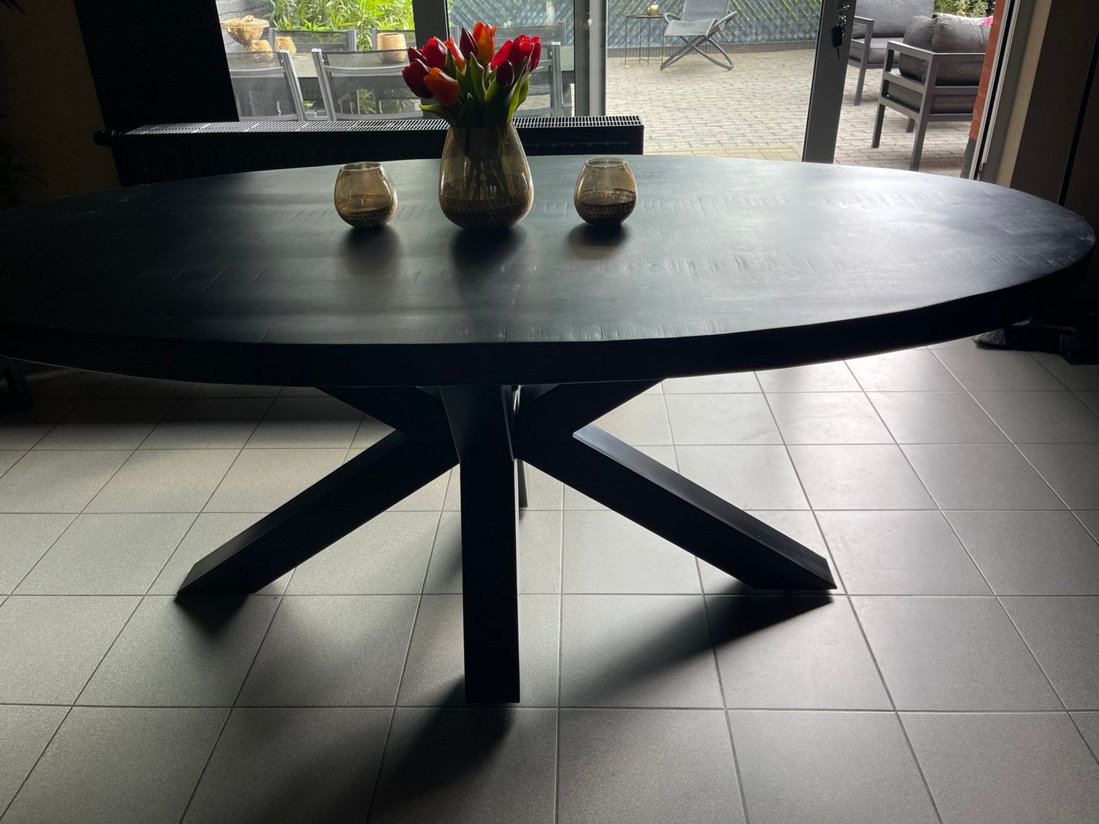 Ovale eettafel mangohout, Huis en Inrichting, Tafels | Eettafels, Ophalen, Zo goed als nieuw
