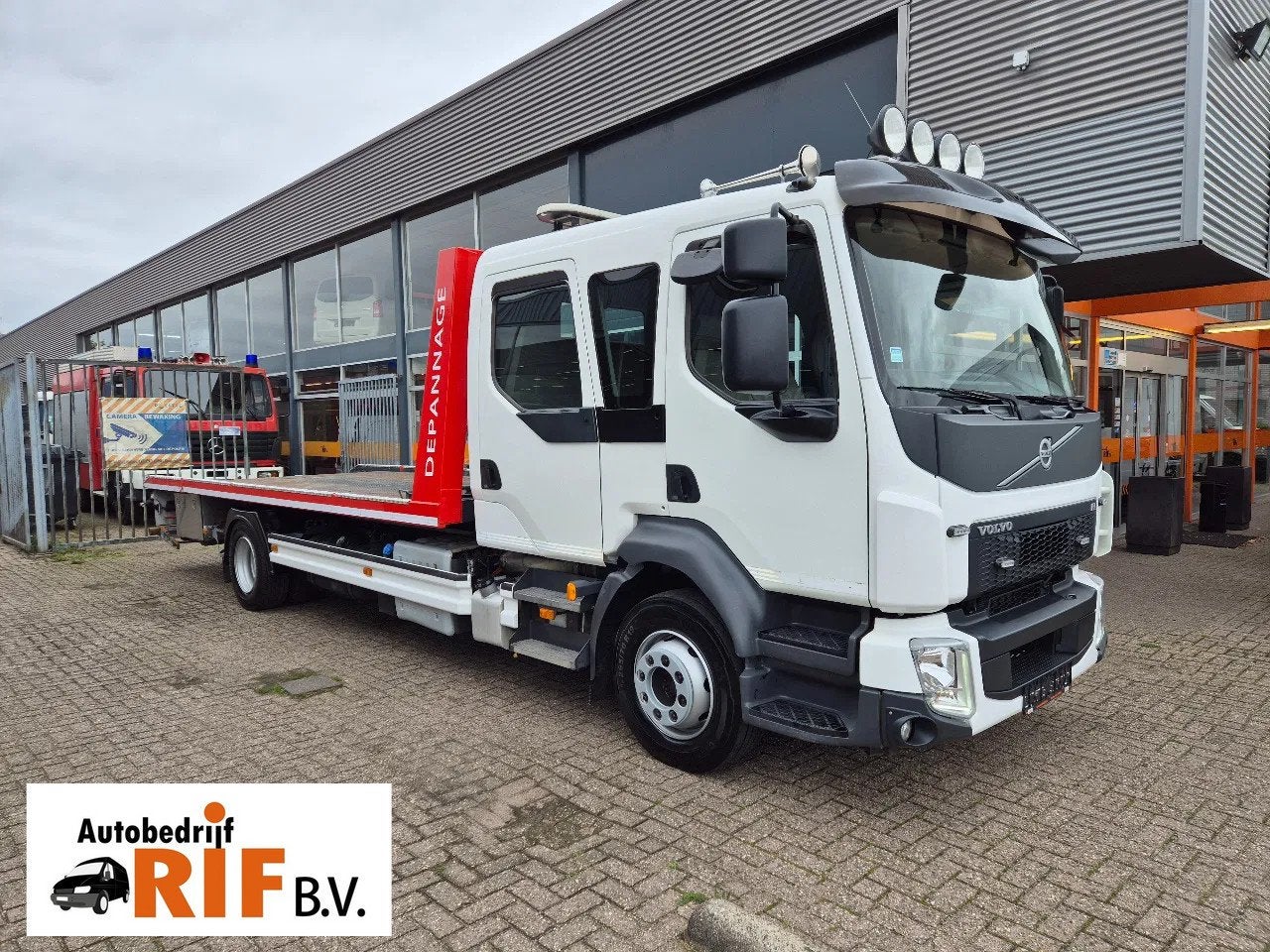 Volvo FL 250 E6 DoKa 7 Sitze/ Abschlepp/ Bergingswagen/ Hubb, Autos, Camions, Achat, Euro 6, Entreprise, Diesel