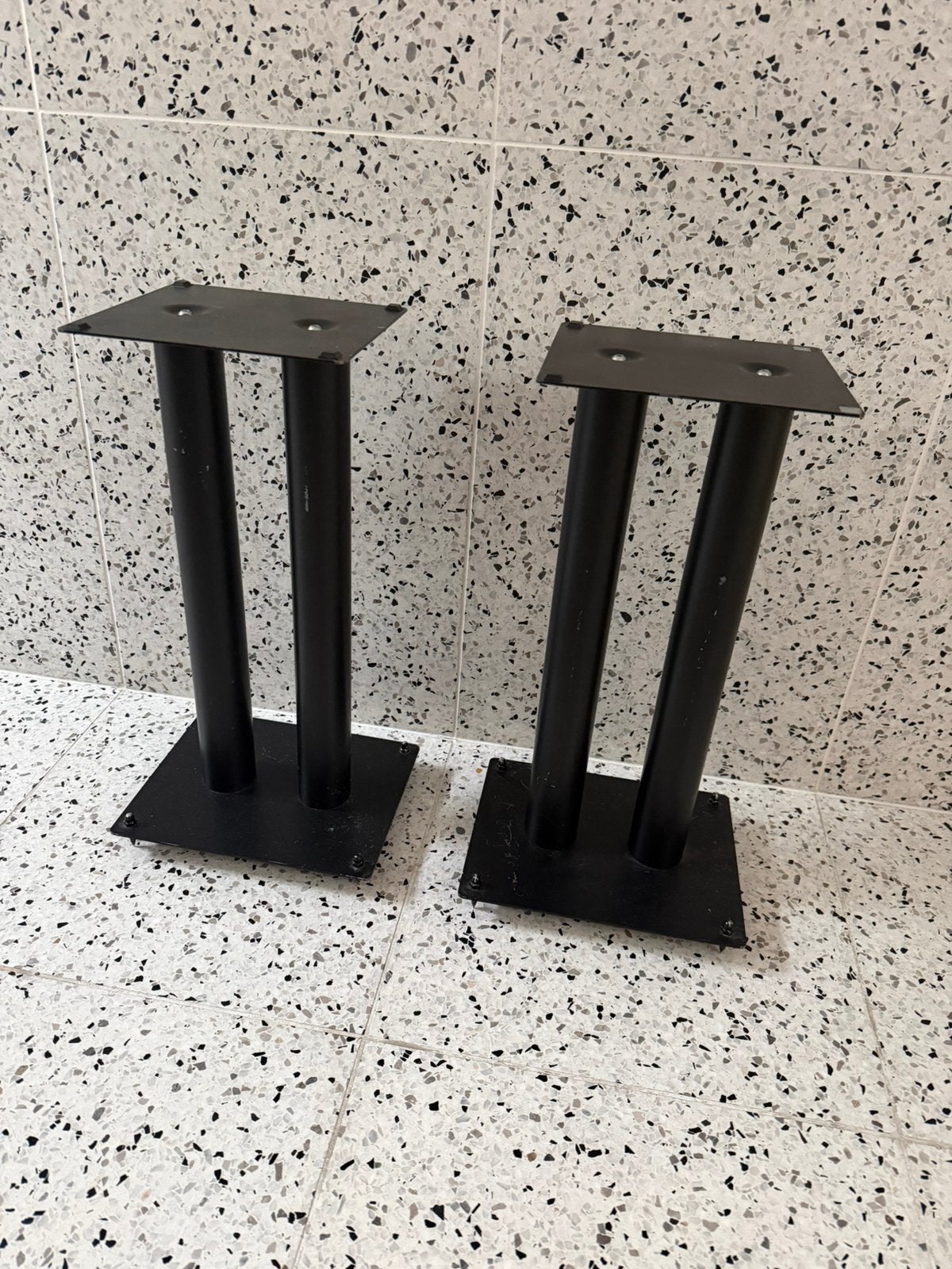 Speakerstands, Enlèvement, Utilisé