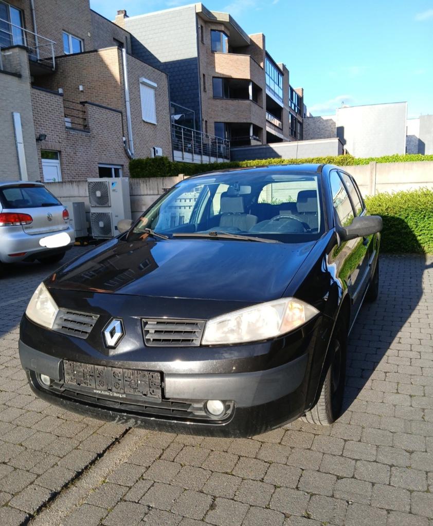 Renault Megane GEKEURD VOOR VERKOOP, Auto's, Voorwielaandrijving, Stof, 625 kg, Zwart