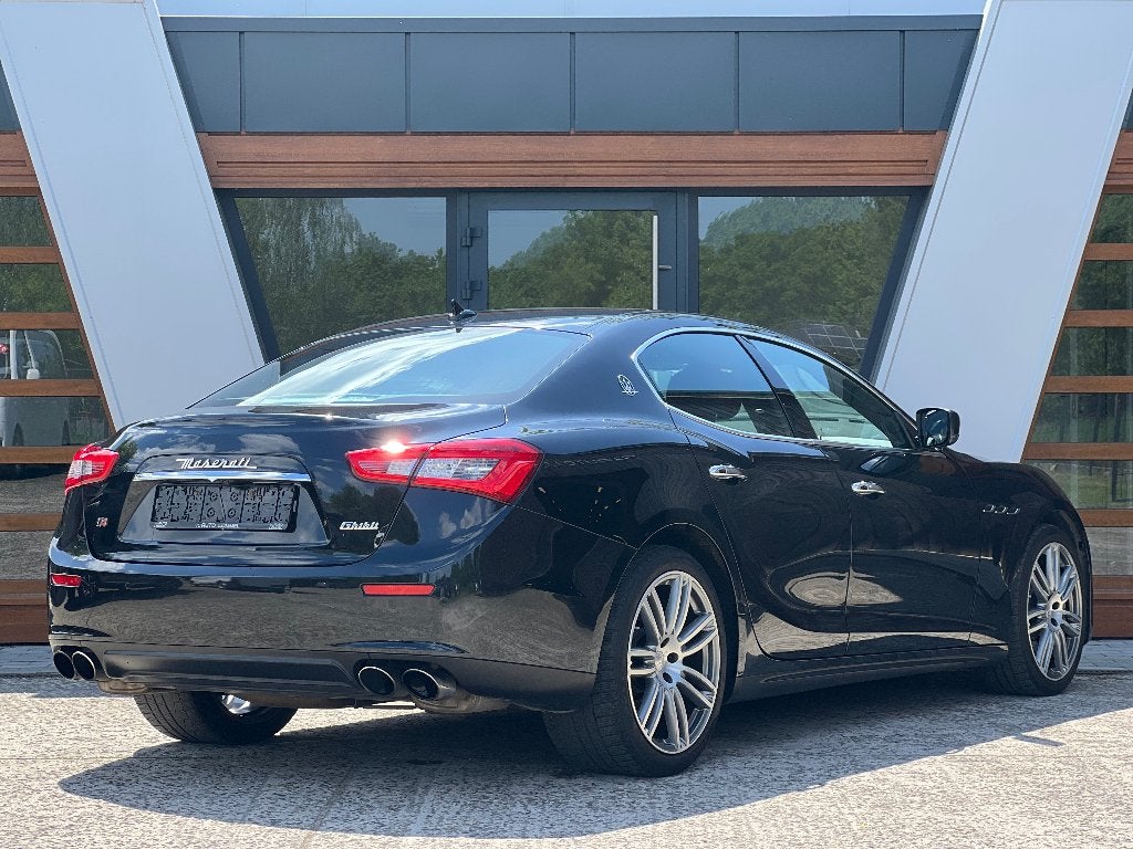 Maserati Ghibli SQ4 3.0 V6 - 410PK - 4x4 - GARANTIE, Auto's, Automaat, 4 deurs, Zwart, Leder