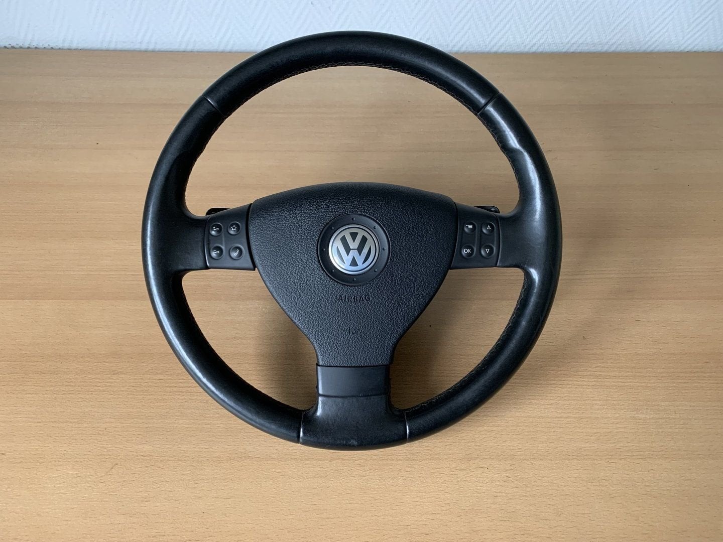 stuurwiel golf V / passat / jetta III 2003 tot 2010 flippers, Autos : Pièces & Accessoires, Commande, Volkswagen, Utilisé, Enlèvement ou Envoi