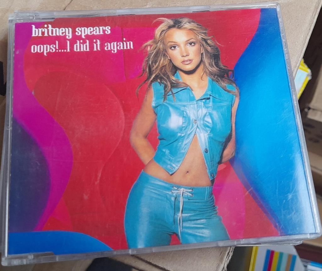 Cd Britney Spears, Enlèvement ou Envoi