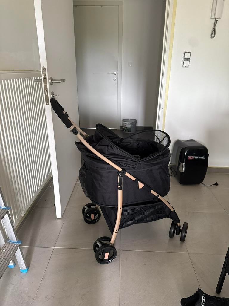 Honden buggy, Dieren en Toebehoren, Honden-accessoires, Ophalen, Zo goed als nieuw