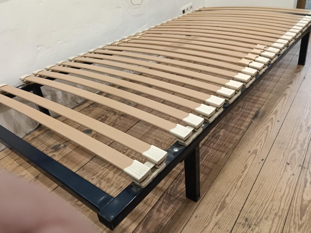 Sommier 1 personne 90x200 cm réglable – bon état, Maison & Meubles, 90 cm, Comme neuf, Enlèvement, Sommier