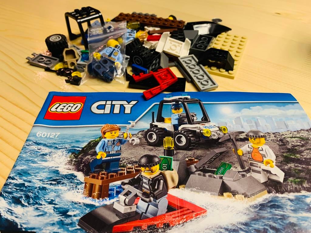 Lego City - gevangeniseiland starterset - 60127, Ophalen, Zo goed als nieuw, Compleet, City