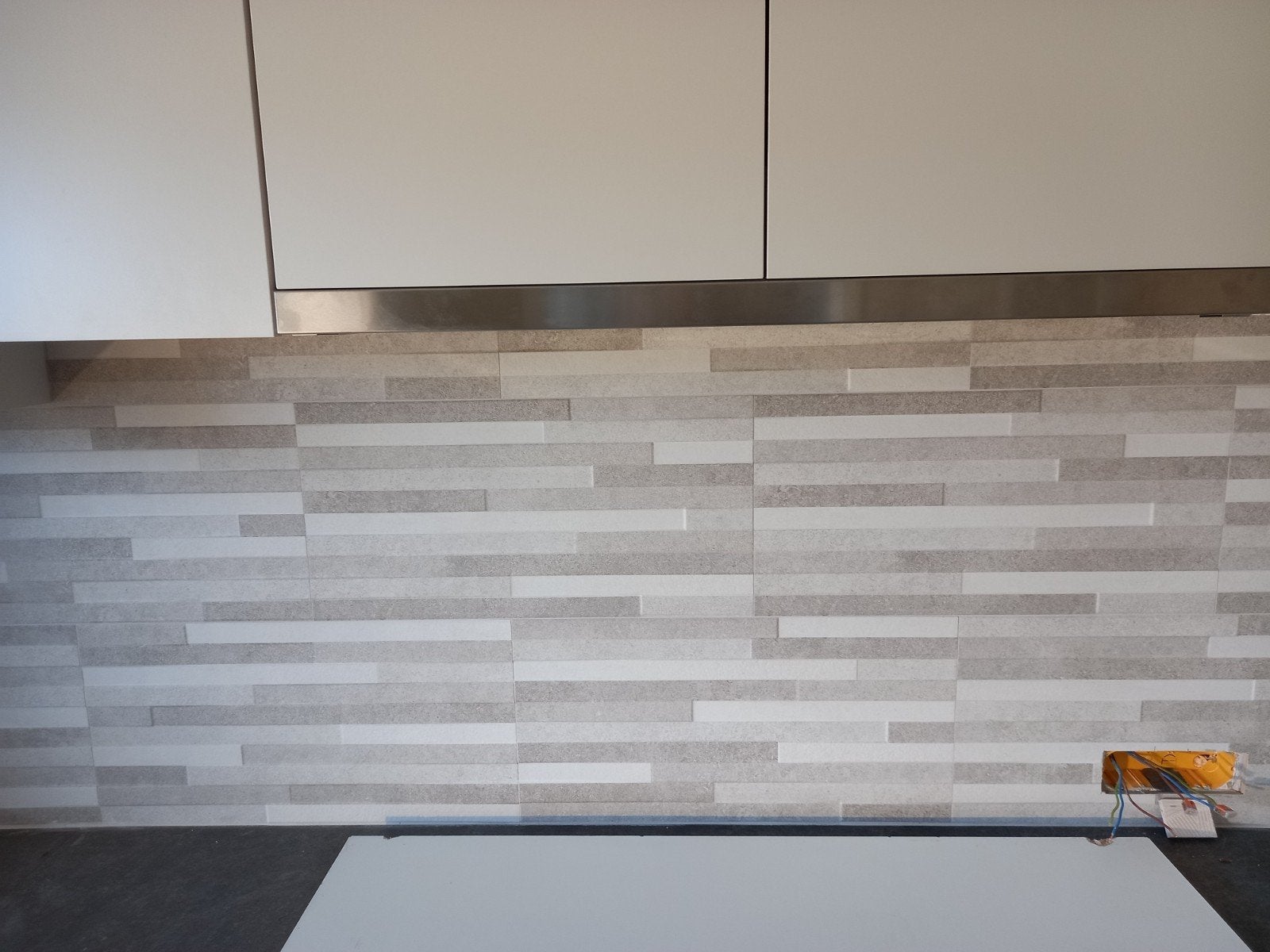 decor faiance tegels  60 x30, Ophalen