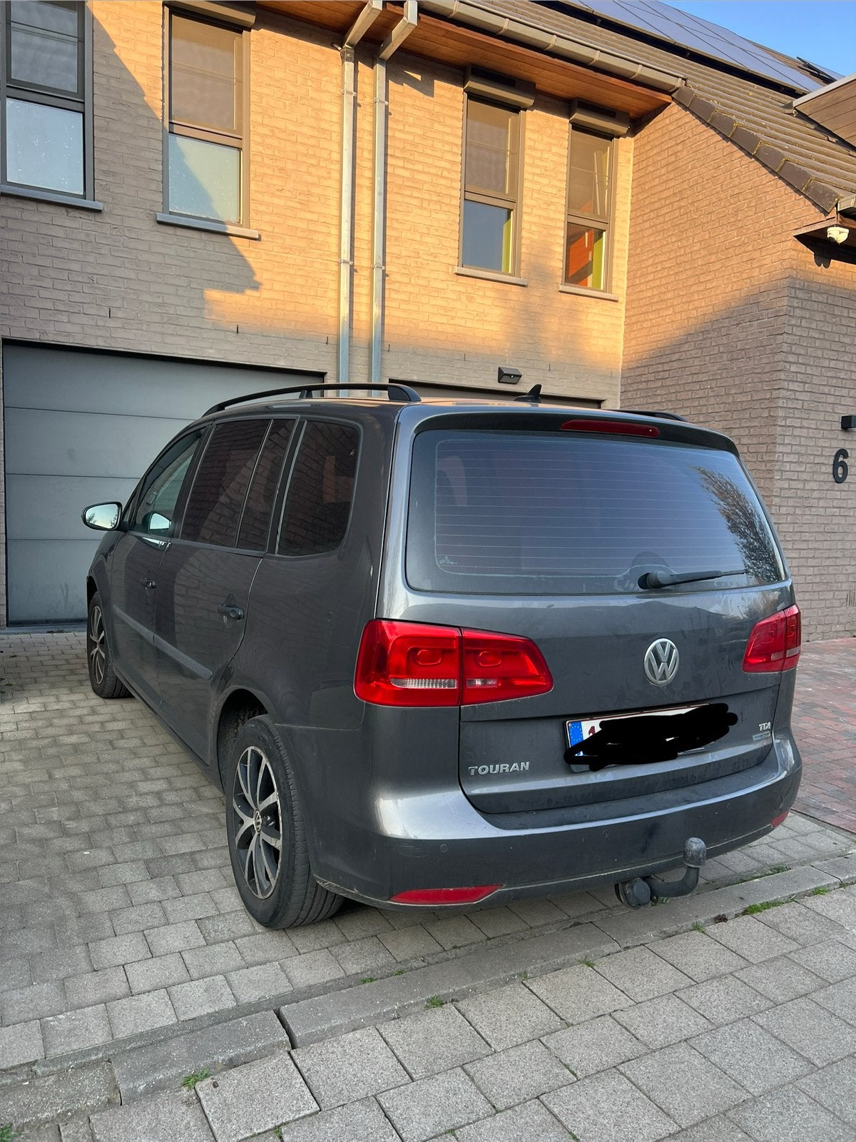 VW TOURAN 2011 1600 TDİ, Auto's, Volkswagen, Voorwielaandrijving, Euro 5, Bruin, 5 deurs