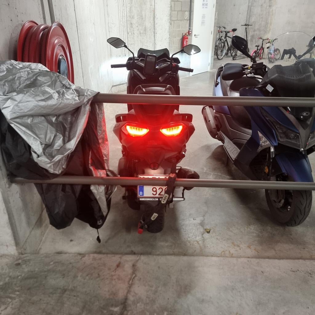 X-MAX 125 iron max, Autos : Pièces & Accessoires, Systèmes d'échappement