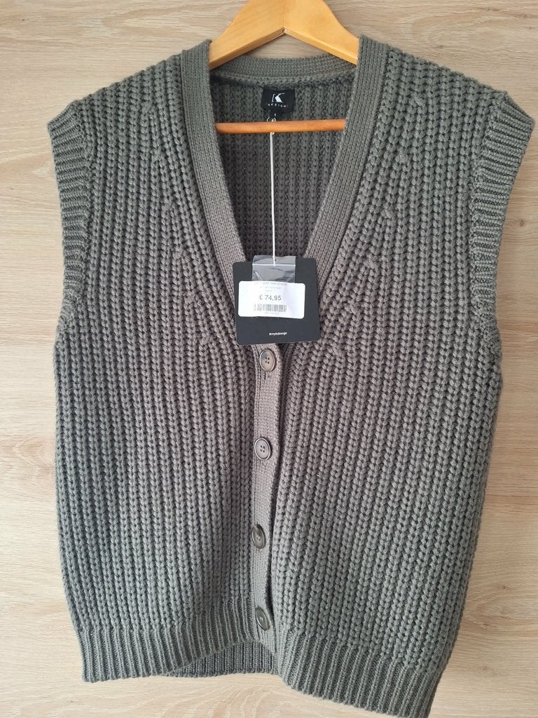 Gilet K Design Maat 1 Nieuw !, Kleding | Dames, K-design, Ophalen of Verzenden, Nieuw, Grijs