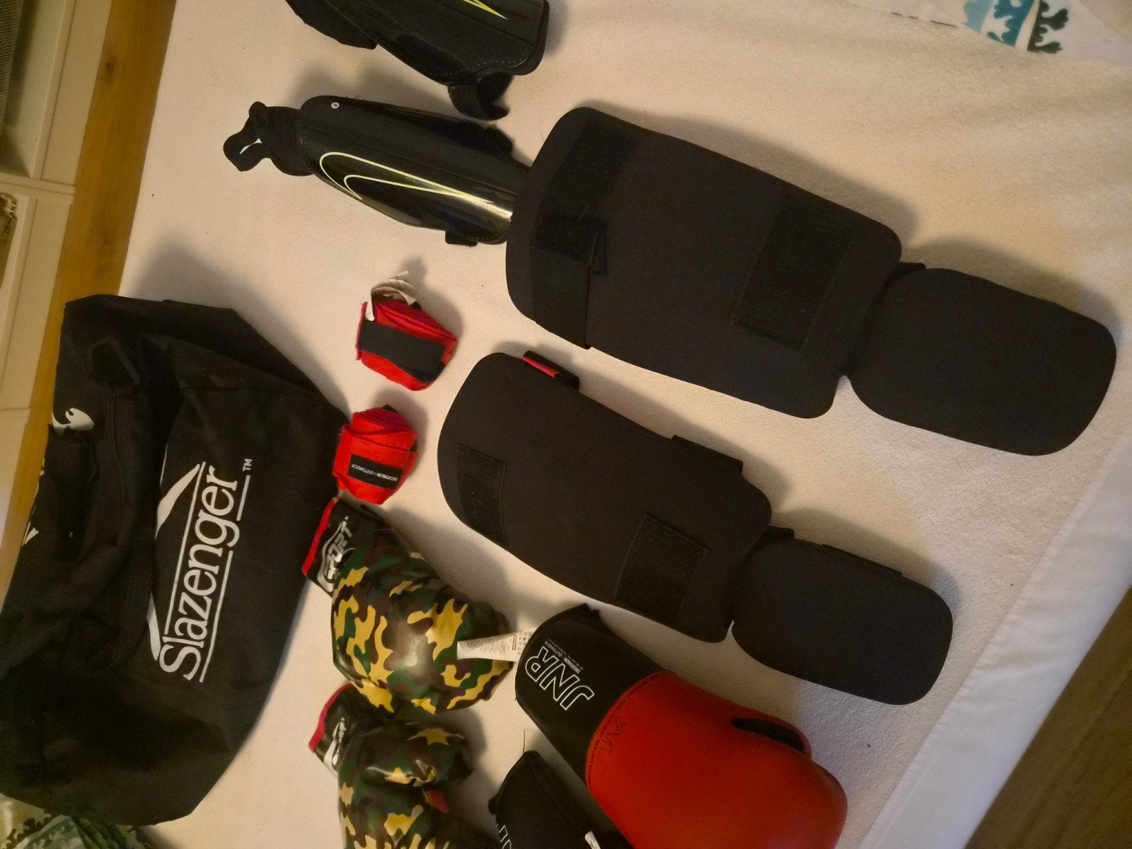 Kickboksen handschoenen benodigdheden zie als foto's, Sport en Fitness, Skateboarden, Ophalen, Zo goed als nieuw, Overige typen