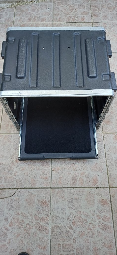 Flight case SKB 19 inch 8 units, Muziek en Instrumenten, Ophalen, Gebruikt