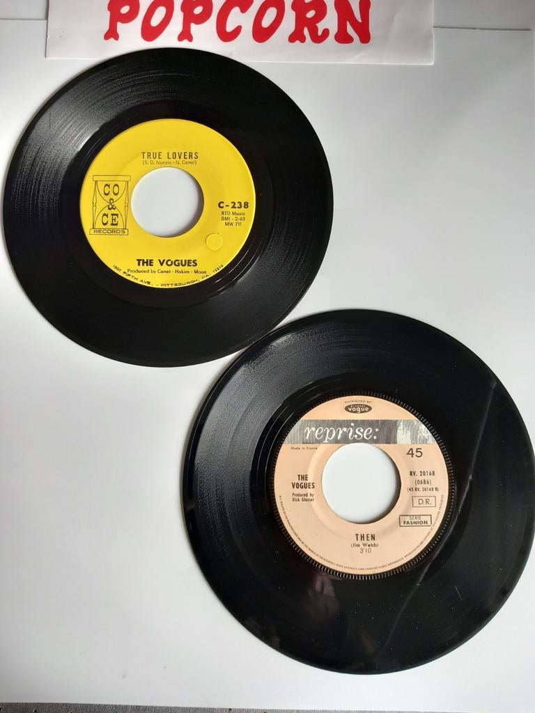 THE VOGUES. TRUE LOVERS + THEN . 2 X 45T, Ophalen of Verzenden