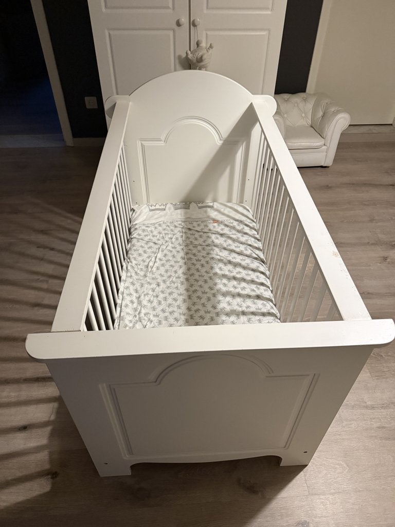 Baby bedje wit 128 x 64, Kinderen en Baby's, Ophalen, Gebruikt, Matras, Minder dan 70 cm