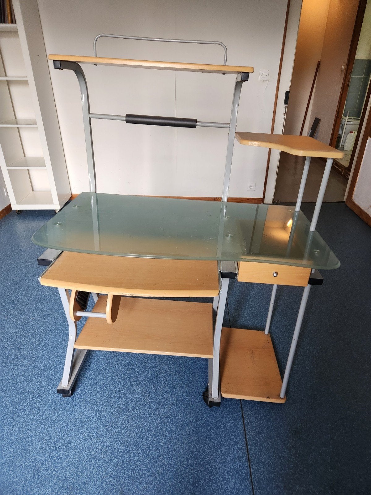 Bureau, Enlèvement