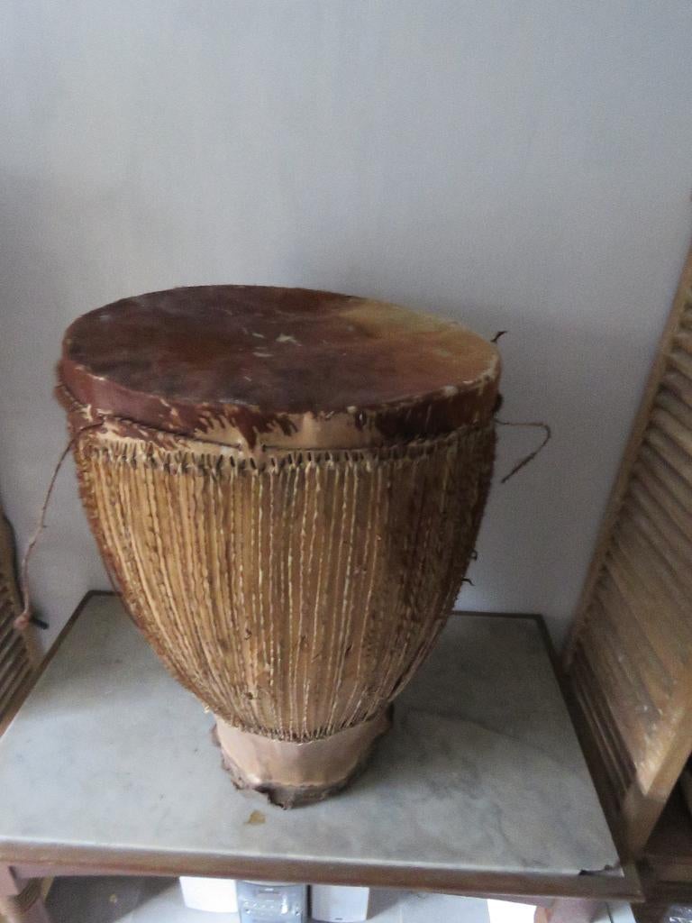Authentieke Djembe Tamtam Belgisch Congo, Antiek en Kunst, Ophalen
