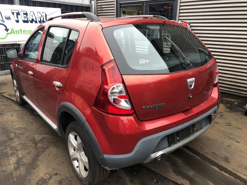 ACHTERLICHT LINKS Dacia Sandero I (BS) (8200734825), Gebruikt, Dacia
