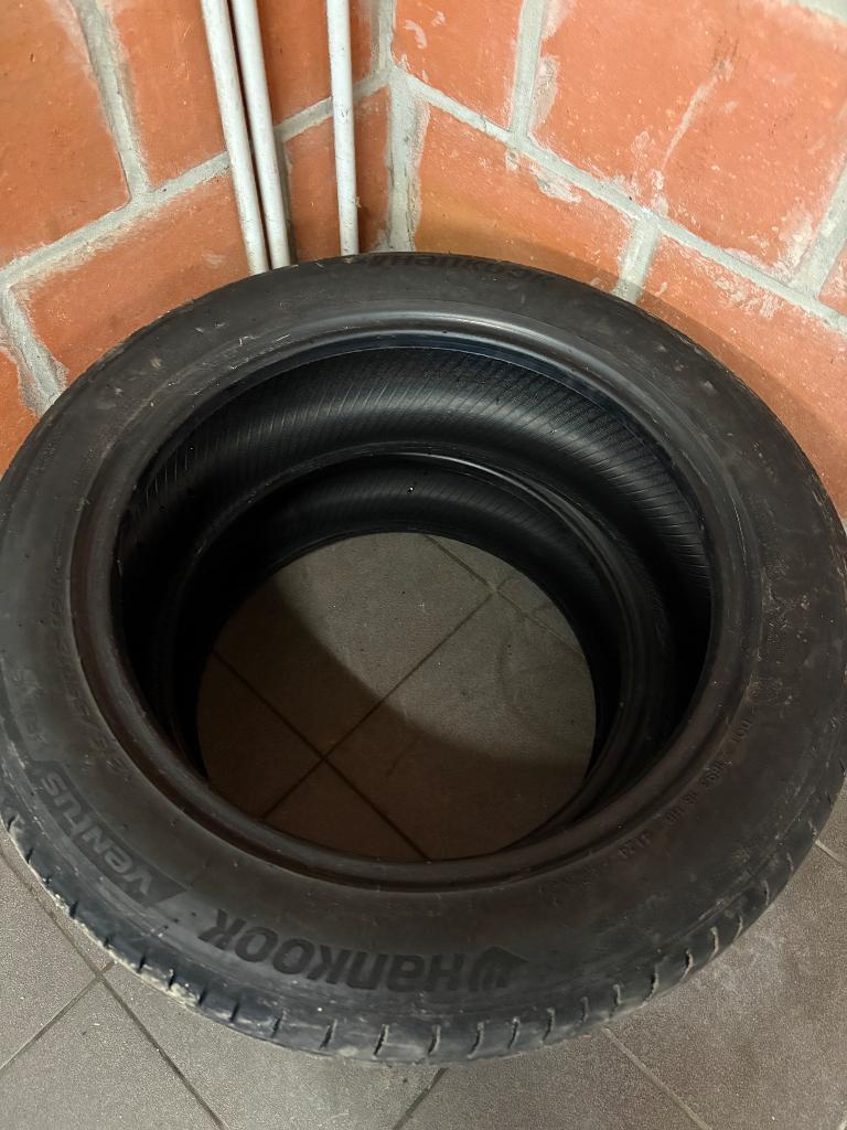 2x Zomerbanden hankook ventus 215/55 r18 dot 2124, Auto-onderdelen, Banden en Velgen, Ophalen, Zomerbanden, Band(en)